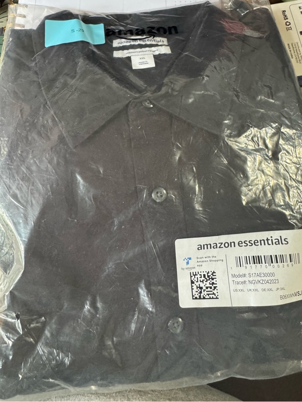 Amazon Essentials Men’s Black Button-Up Shirt